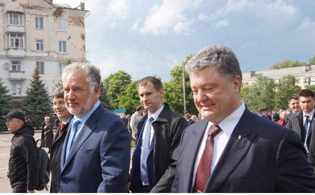 Активисты подали на Порошенко в суд