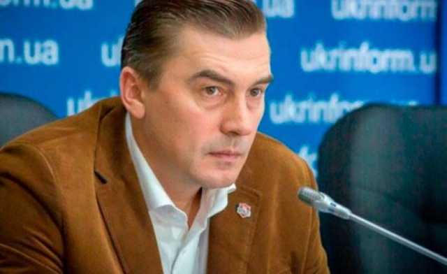 Порошенко понимает, что честным путем он больше руководить страной не будет – Добродомов