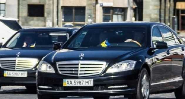 Лимузин для Порошенка: стало известно во сколько обойдутся новые Мерседесы