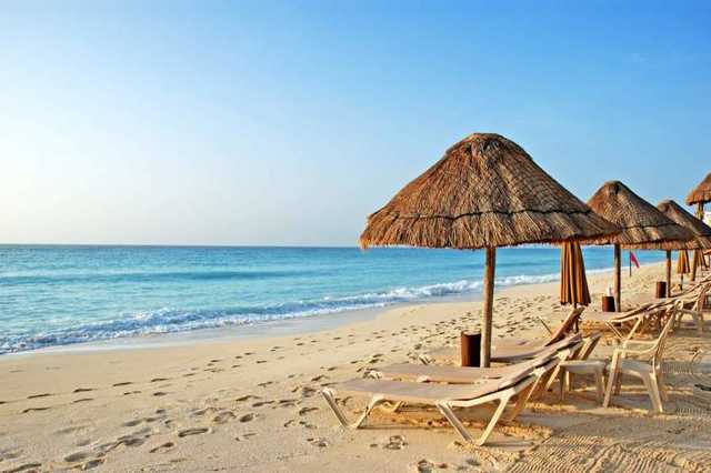 Пошли вторые сутки: сотни украинских туристов "кинули" в Тунисе