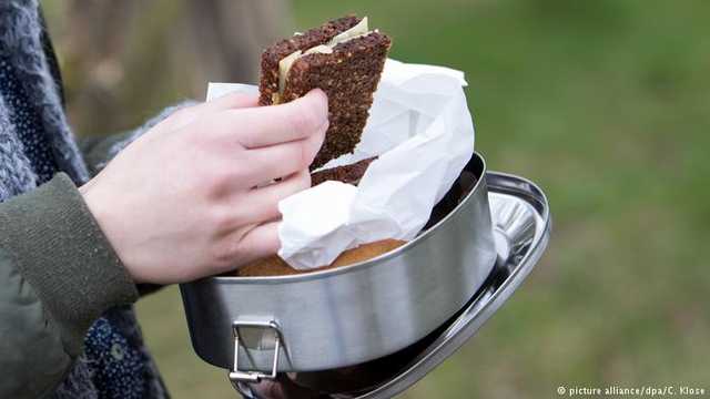 В Германии мужчину подозревают в отравлении металлами 21 коллеги