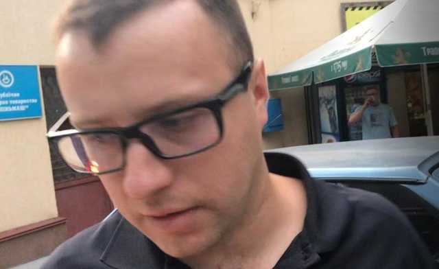 В Ирпене полицейский укусил журналиста за нос