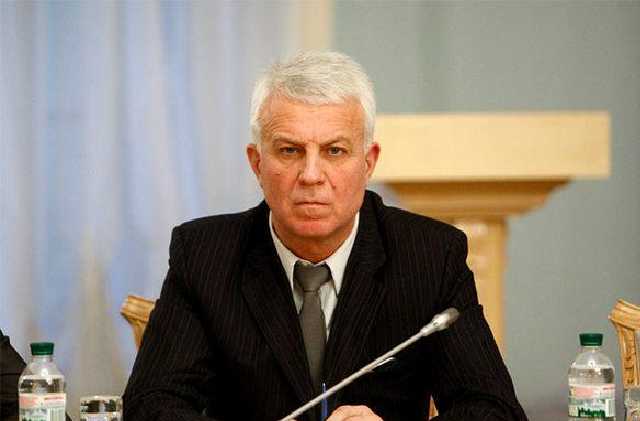 Судья Анатолий Емец продал внедорожник за 820 тысяч