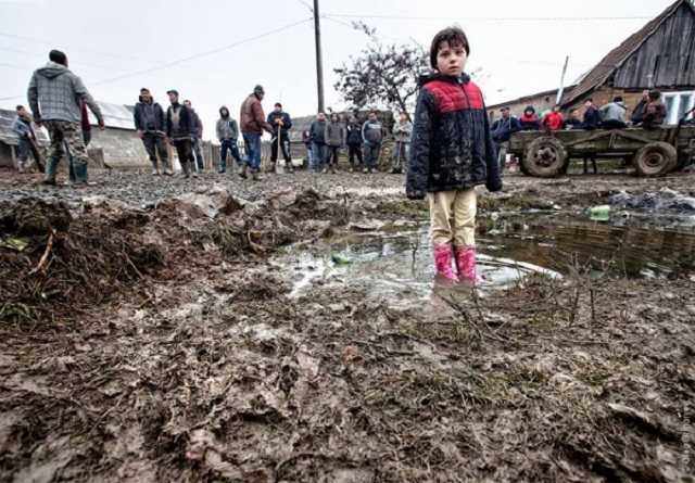 Изрезанная убегала от нападавшего: на Закарпатье жестоко убили ромку