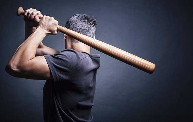 В Киеве ромы жестоко избили прохожего: опубликованы фото