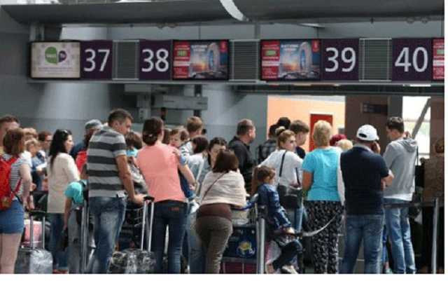 Украинцам объявили о конце авиакризиса и предложили смело лететь в отпуск