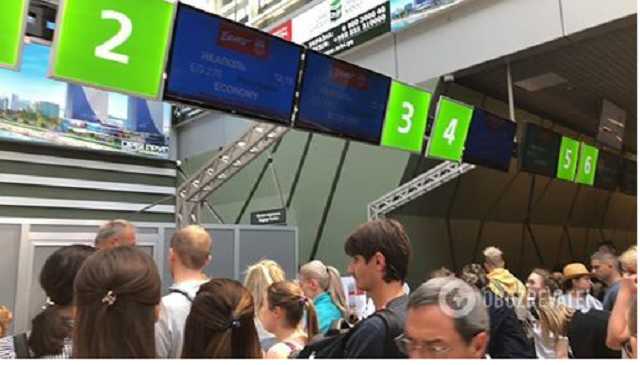 В киевском аэропорту произошел новый коллапс с туристами