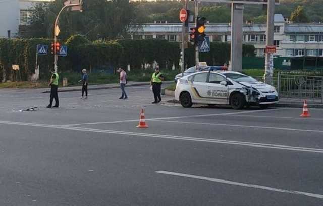 Киевские полицейские разбили очередной Prius