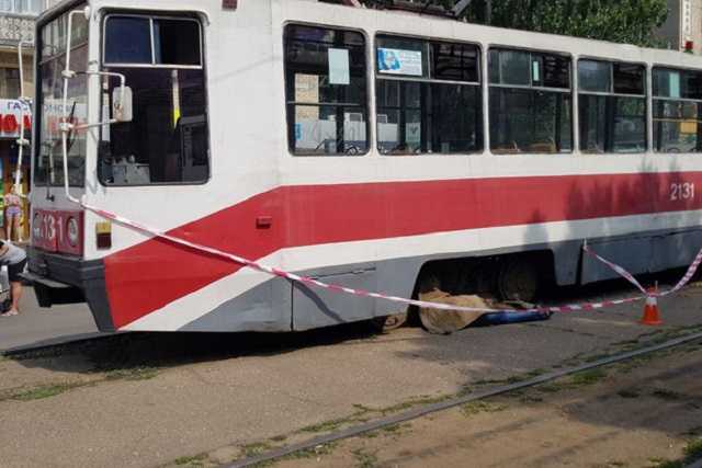 Теперь самоубийцы атакуют трамваи. Страшное происшествие в Николаеве