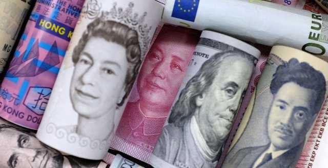 Доллар стабилен, а евро подешевел. Нацбанк установил курсы валют на пятницу и выходные