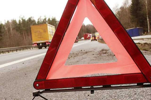 На Днепропетровщине произошло тройное ДТП с участием маршрутки: погиб человек