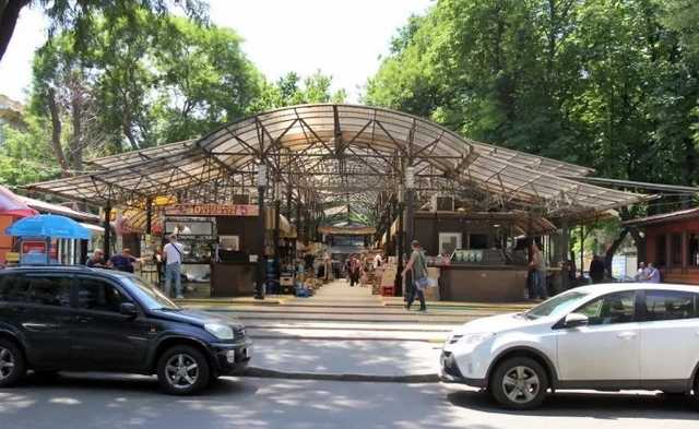 Закрыть «Книжку»: Как хозяева одесской мэрии душат бизнес