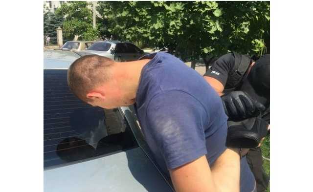 В Николаеве полицейский организовал и возглавил местную наркомафию