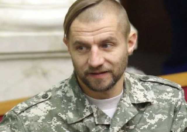 «Ты сюда пришел голож**ый!» Под Радой отлупили нардепа-козака Гаврилюка