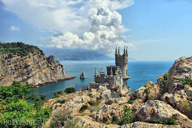 Крым засыхает: в Минстеце предложили продавать воду оккупантам