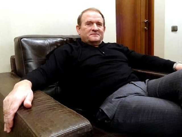 Сергій Лещенко розповів, як Медведчук судиться з опонентами за участю кишенькового судді Олексія Соколова