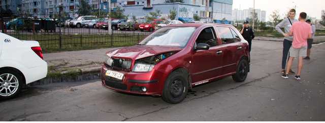 В Киеве на Троещине пьяного водителя ловили по всему району