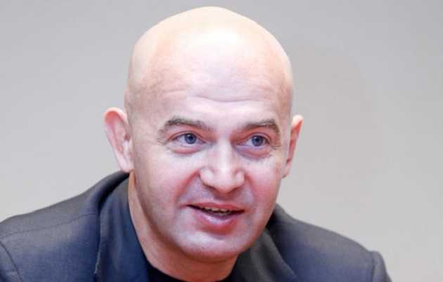 Друг президента Кононенко засыпает тортами округ, в котором планирует баллотироваться