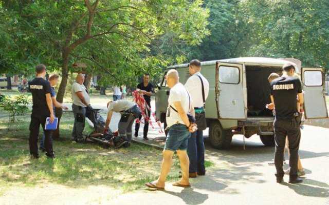 В парке Одессы умер парень, которого отказалась забирать скорая
