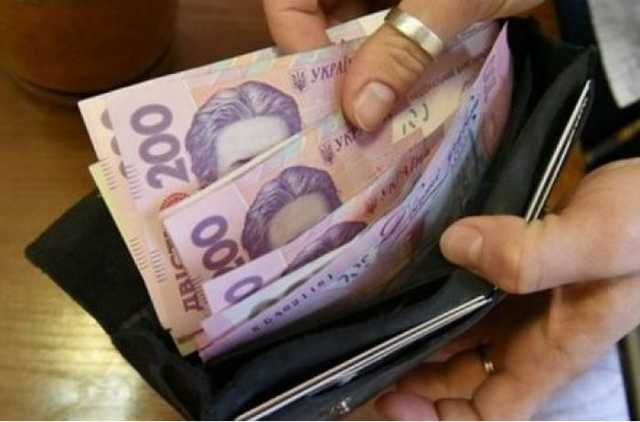 Осенью украинцы получат новые деньги с цветами