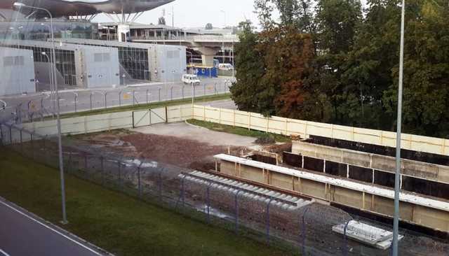 В аэропорту “Борисполь” строят платформы для приема поездов