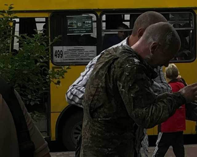 Экс-военный поджег себя под Минобороны: появилось видео