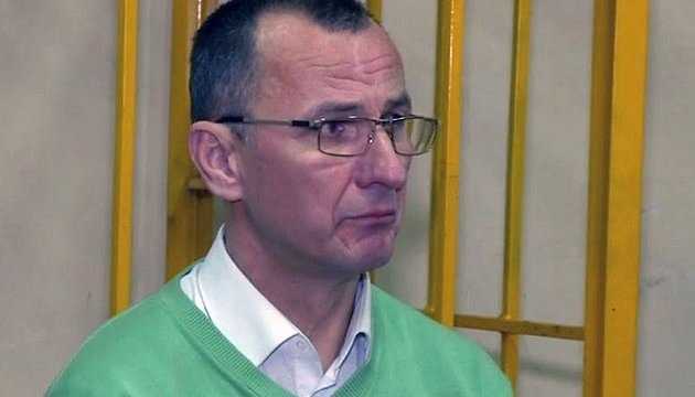 Більше року не може початися розгляд хабарницької справи судді Петрика