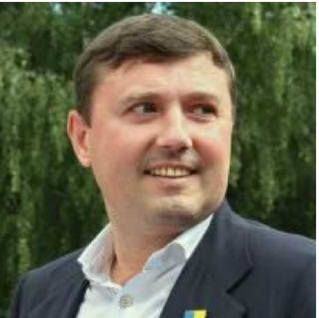 Обвиняемый в растрате имущества Герой Украины получил убежище в Великобритании - Енин