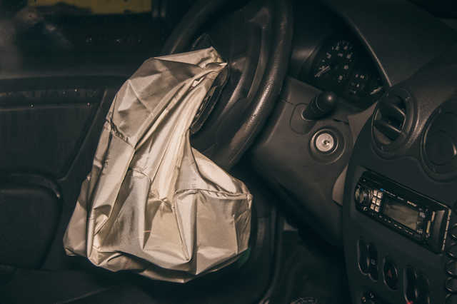 Ночью в Киеве возле метро «Ипподром» случилось тройное ДТП, виновник был пьяный