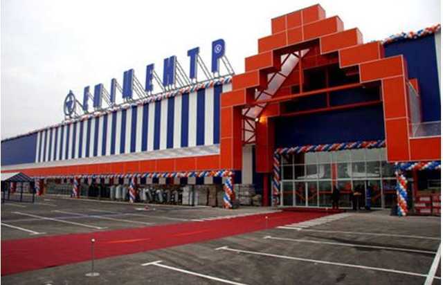 Избиение покупателя в "Эпицентре". Магазин извинился за инцидент и пообещал научить продавцов не трогать клиентов