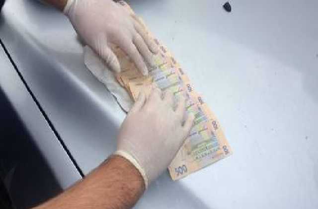 Не відкупився: один із керівників Київської митниці попався на подвійній корупції