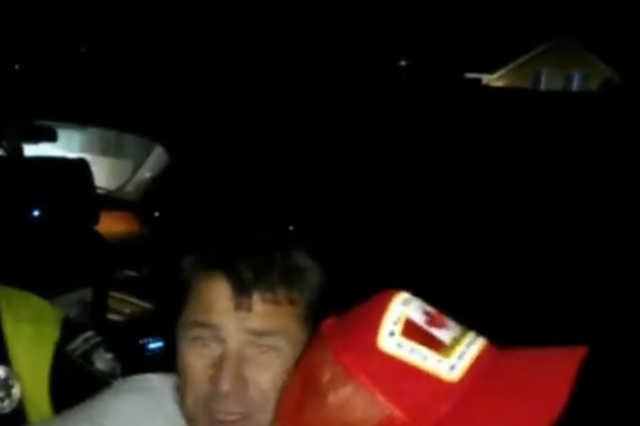 "Чудовище, вы кто?" В Киеве пьяная пара на элитном авто напала на полицейских