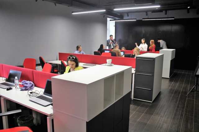 Vodafone       2    1 