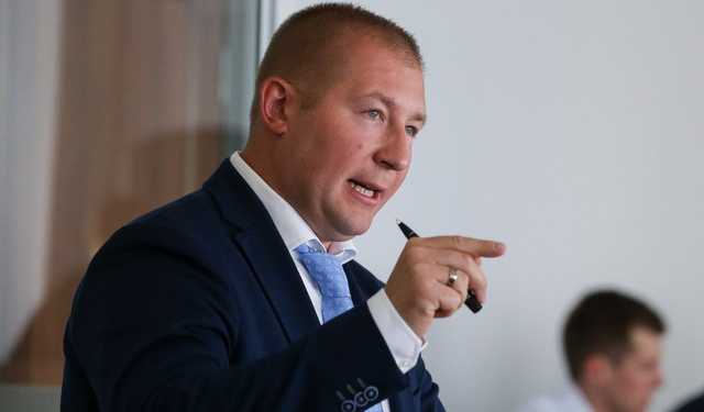 Защита Януковича самовольно покинула заседание по делу о госизмене экс-президента