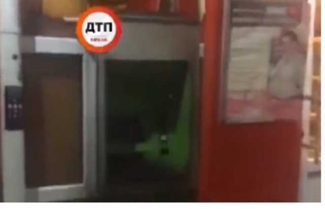 Под Киевом грабители взорвали банкомат