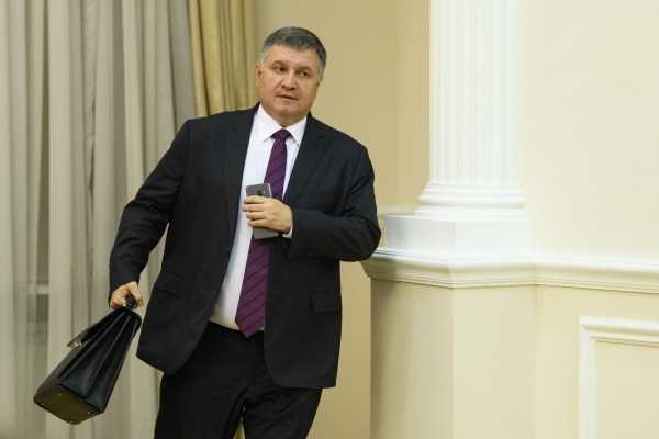 Сергей Лещенко: “Аваков торгует МВД для того, чтобы сохраниться в политике”