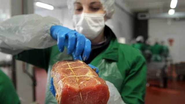 Госпродпотребслужба об отравлении шаурмой в Киеве: Канал по поставке недоброкачественного мяса приостановлен