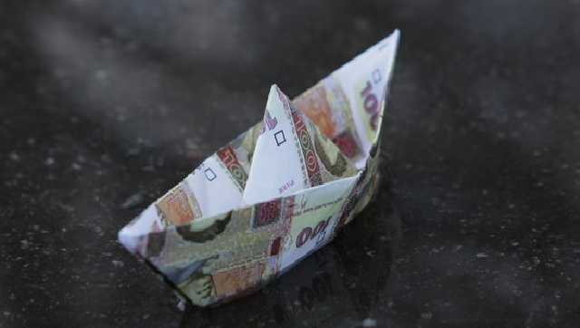 В Украине уже начался "осенний" обвал гривни – эксперт