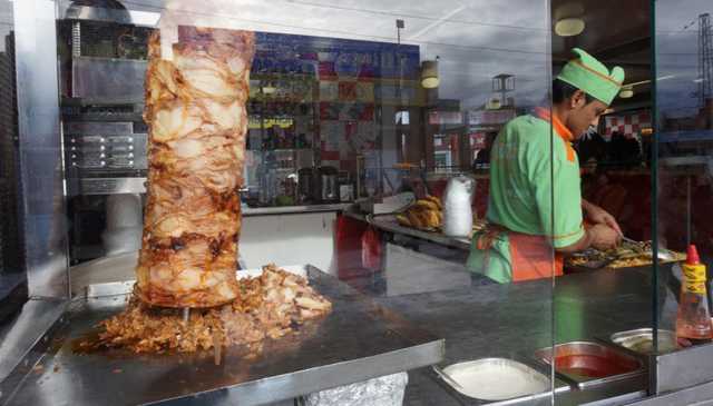 В Киеве насчитали уже 83 случая отравления уличной едой