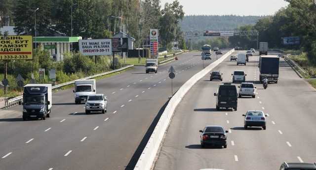 В Киеве планируют разрешить превышение скорости по левой полосе движения