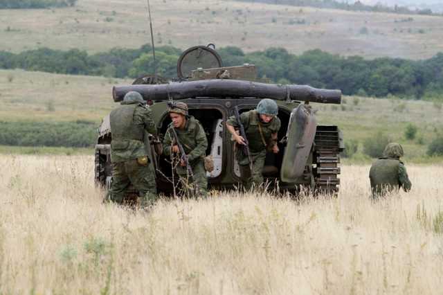 Снєгирьов: Бойовики «ЛНР» провели активні військові навчання під наглядом кураторів з РФ