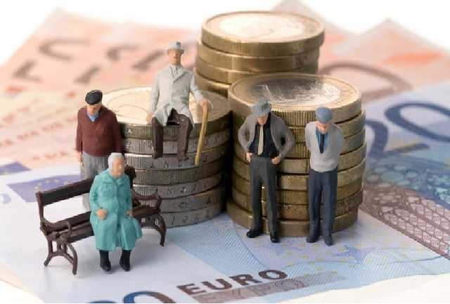 Как самостоятельно узнать свой трудовой стаж и проверить пенсионные начисления