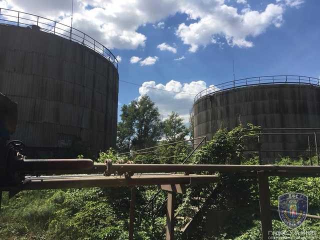 В Киеве нашли нефтехранилища с 4 млн. литров «левого» топлива