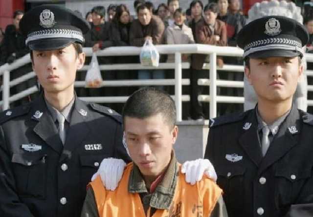 В Китае публично казнили мужчину, сбившего толпу детей