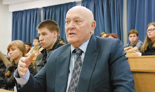 Ректор Университета "Украина"рассказал о рейдерском захвате корпуса вуза в Киеве