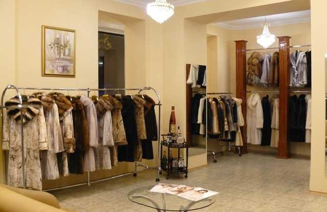 Готовь шубы летом: в центре Киева ограбили элитный салон меха