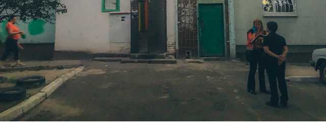 В Киеве на Харьковском мужчина порезал лицо женщине