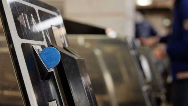 Киянин вимагає відмінити обмеження на продаж жетонів