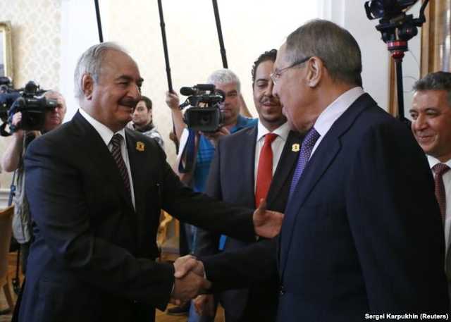 Путина просят вмешаться в войну в Ливии