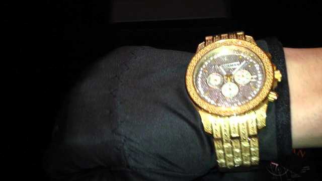 В Днепре облсовет потратил на украшение часов более 142 тысяч грн